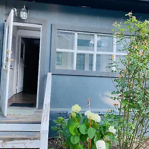 Lovely Iii 3 Bedrooms Space Share East York A Apartment Toronto