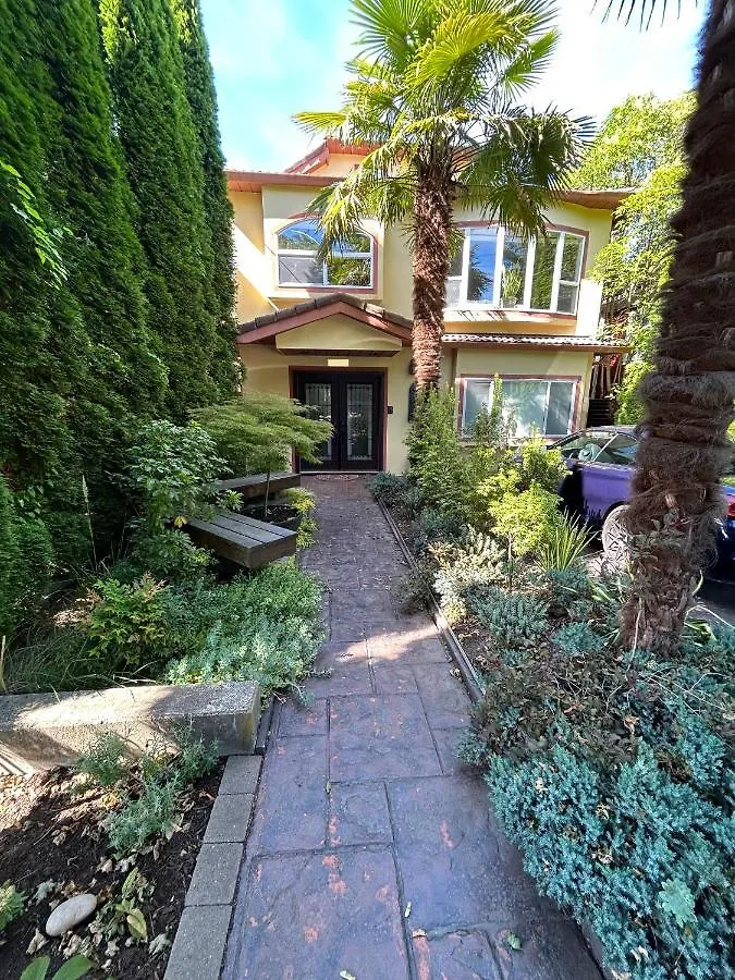 Garden Oasis Suite Near Popular Main Street Vancouver 0*,  Canada