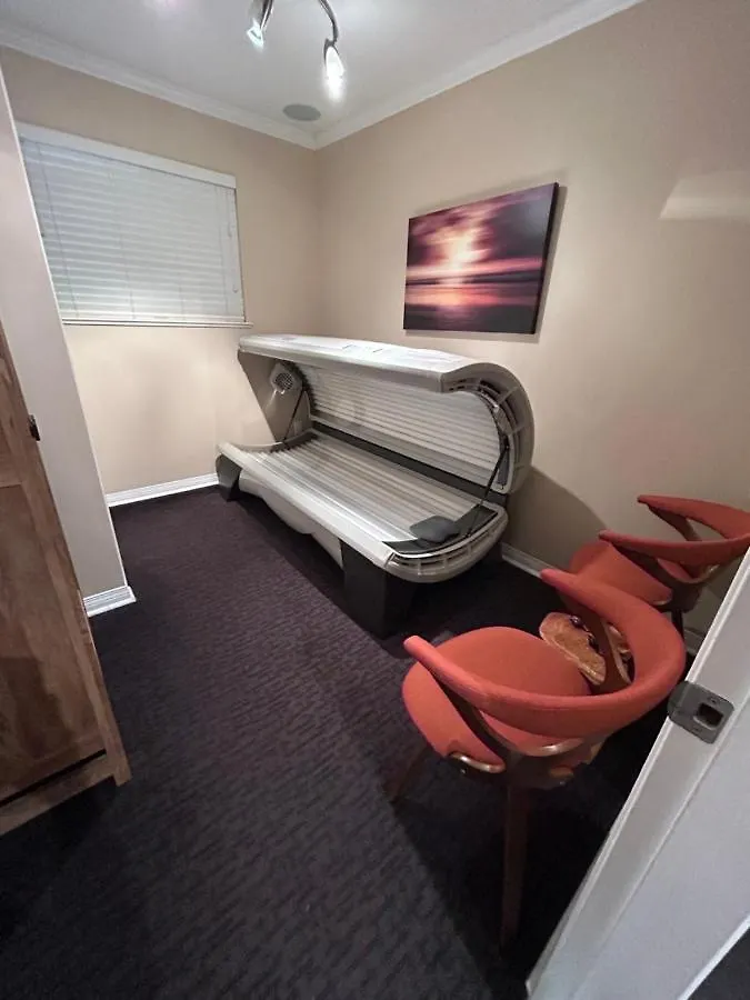 Apartment Garden Oasis Suite Near Popular Main Street Vancouver