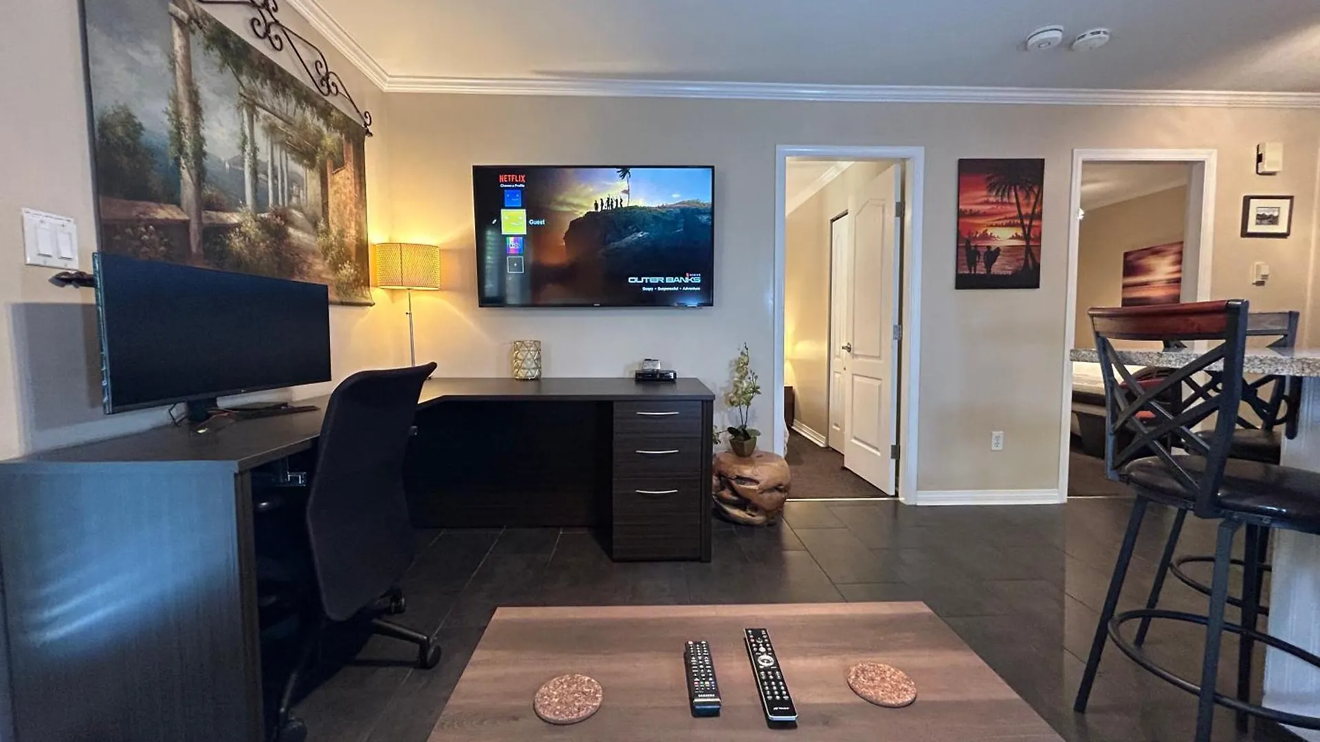Garden Oasis Suite Near Popular Main Street Vancouver Canada