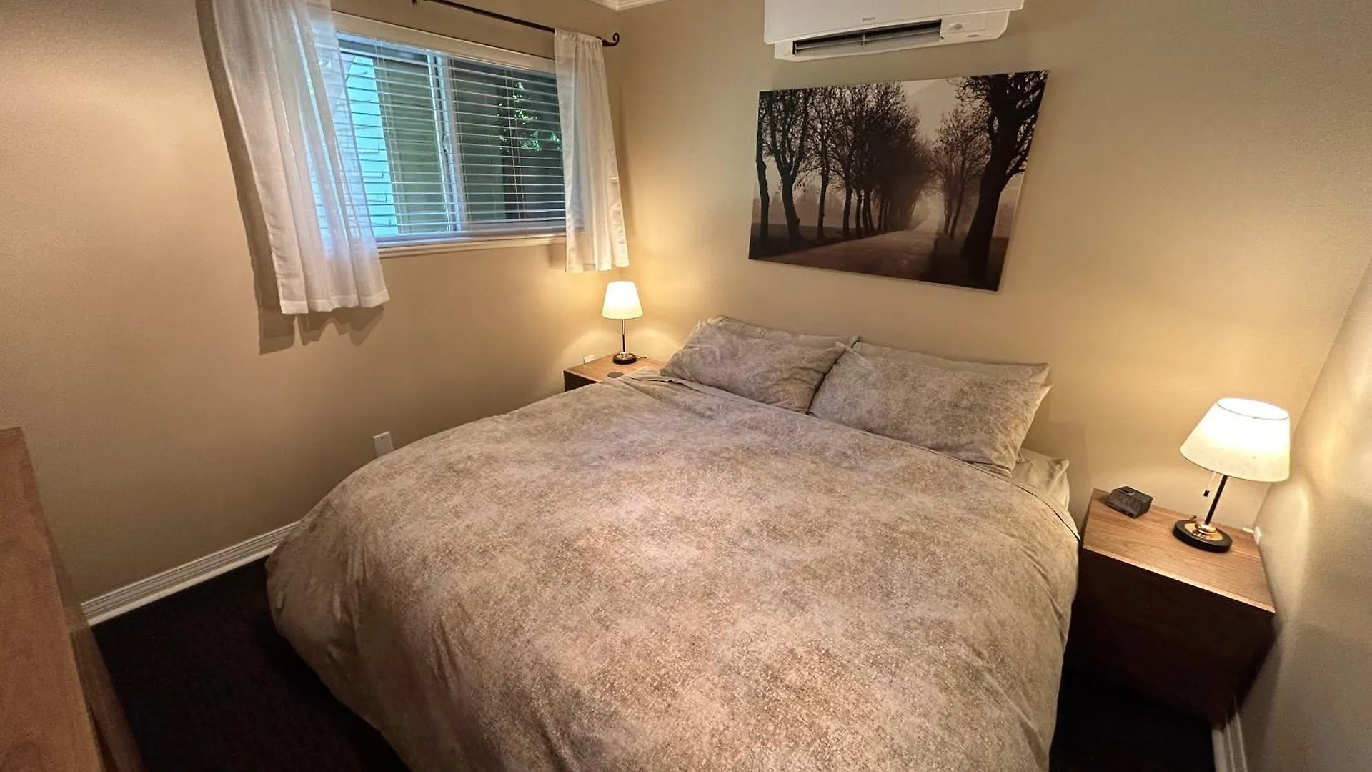 Apartment Garden Oasis Suite Near Popular Main Street Vancouver Canada