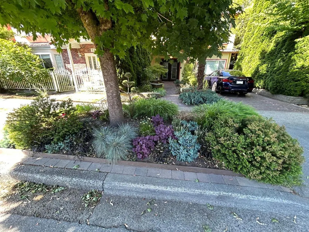 Apartment Garden Oasis Suite Near Popular Main Street Vancouver Canada